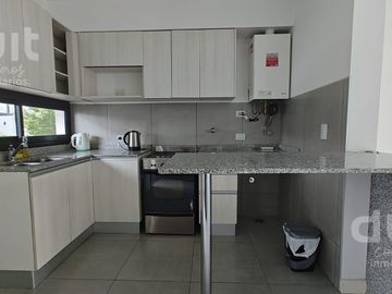 Duplex en Housing de Miradores, totalmente central!