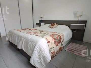Duplex en Housing de Miradores, totalmente central!