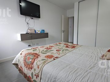 Duplex en Housing de Miradores, totalmente central!