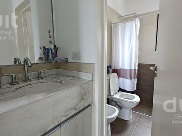 Duplex en Housing de Miradores, totalmente central!