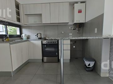 Duplex en Housing de Miradores, totalmente central!