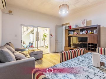 Venta casa en Boedo 5 ambientes 240M² construidos sobre terreno lote de 146M² USAB2 454M² vendibles