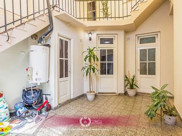 Venta casa en Boedo 5 ambientes 240M² construidos sobre terreno lote de 146M² USAB2 454M² vendibles