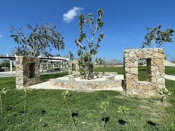 ¡Entrega Inmediata! Casa en Venta en Cholul al Norte de Mérida