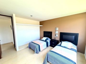 ¡Entrega Inmediata! Casa en Venta en Cholul al Norte de Mérida