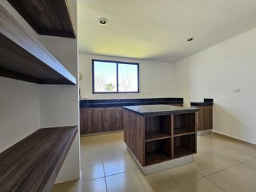 ¡Entrega Inmediata! Casa en Venta en Cholul al Norte de Mérida