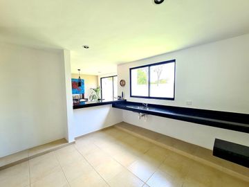 ¡Entrega Inmediata! Casa en Venta en Cholul al Norte de Mérida