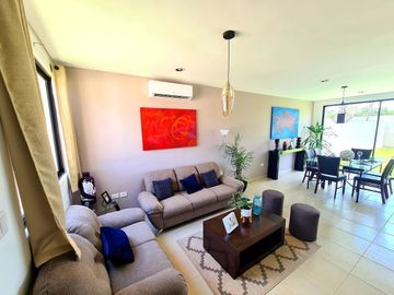 ¡Entrega Inmediata! Casa en Venta en Cholul al Norte de Mérida