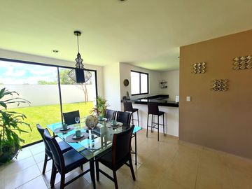 ¡Entrega Inmediata! Casa en Venta en Cholul al Norte de Mérida