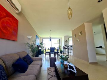 ¡Entrega Inmediata! Casa en Venta en Cholul al Norte de Mérida