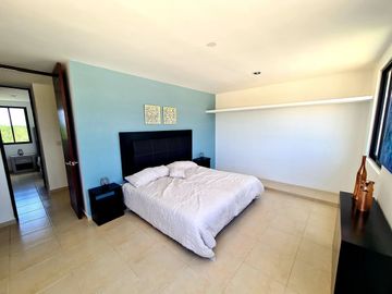 ¡Entrega Inmediata! Casa en Venta en Cholul al Norte de Mérida
