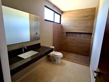 ¡Entrega Inmediata! Casa en Venta en Cholul al Norte de Mérida