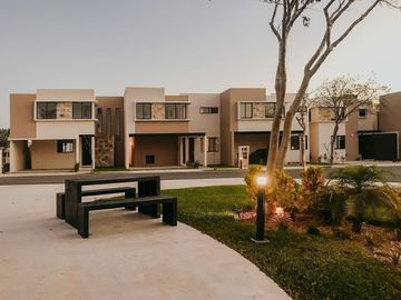 ¡Entrega Inmediata! Casa en Venta en Cholul al Norte de Mérida