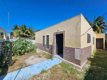 ¡PARA REMODELAR! Casa en Venta en Telchac Puerto Yucatán