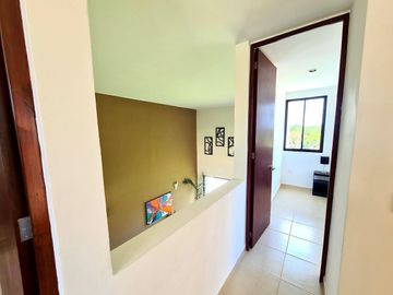 ¡Doble Altura! Casa en Venta en Privada Residencial al Norte de Mérida