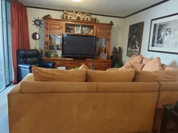SE VENDE EXCELENTE CASA EN CERRADA EN TECAMACHALCO (V)