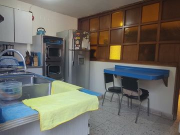 SE VENDE EXCELENTE CASA EN CERRADA EN TECAMACHALCO (V)