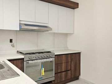 CASA USADA EN VENTA, LOMAS DE LAS ESTRELLAS, COL. LOMAS RESIDENCIAL, PACHUCA, HGO.