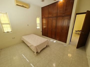 CASA DUPLEX EN VENTA. RESIDENCIAL. 4 RECAMARAS. CARMEN, CAMPEECHE.