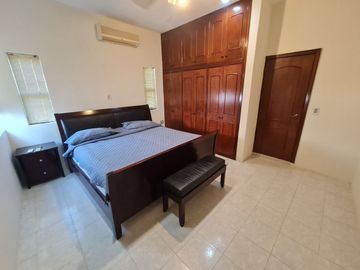 CASA DUPLEX EN VENTA. RESIDENCIAL. 4 RECAMARAS. CARMEN, CAMPEECHE.