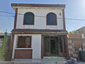 CASA EN VENTA COL VILLA LUZ, APODACA