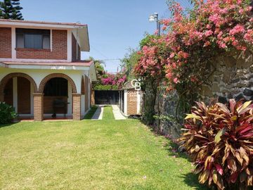 CASA EN VENTA EN CUAUTLA MORELOS, (LAS BRISAS) FRENTE A CENTRAL DE ABASTO.