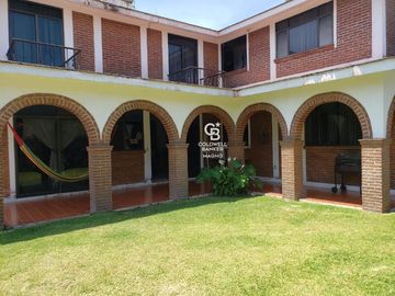 CASA EN VENTA EN CUAUTLA MORELOS, (LAS BRISAS) FRENTE A CENTRAL DE ABASTO.