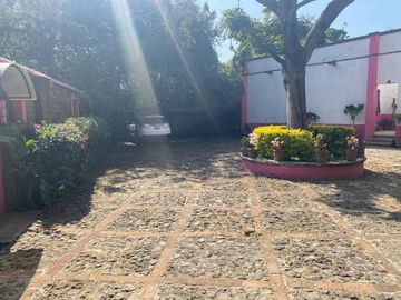 Preciosa casa de verano en camino a Tenampa