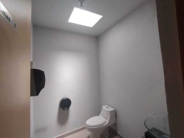 Oficinas en Venta en Los Comerciantes, Querétaro, Qro