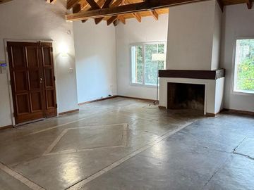 Casa en  Barrio Jardines del Rey Neuquén
