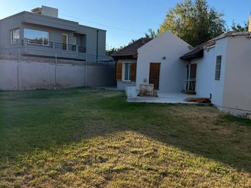 Casa en  Barrio Jardines del Rey Neuquén