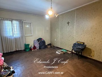 VENTA DE CASA TRES AMBIENTES