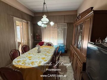 VENTA DE CASA TRES AMBIENTES