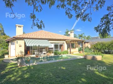 Casa en Cadaques Funes Hills