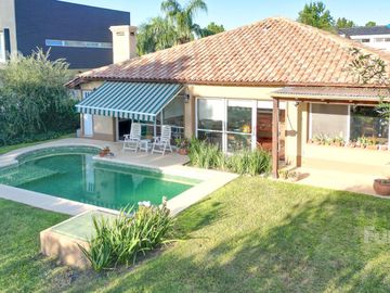 Casa en Cadaques Funes Hills