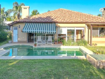 Casa en Cadaques Funes Hills