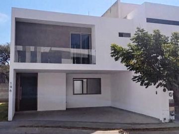CASA EN VENTA EN SIERRA NOGAL LEÓN GUANAJUATO