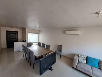 CASA EN VENTA BOSQUES DE LAS CUMBRES