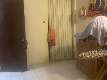 Casa con gran potencial, muy cerca del Metro el Rosario