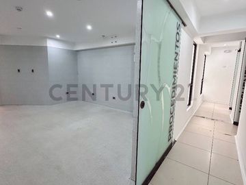 ALQUILER DE CONSULTORIO MÉDICO / OFICINA EN ZONA ESTRATÉGICA
