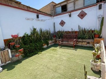 Se Vende Casa con Amplio Terreno de 150 m²