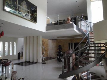 Fina residencia en Venta en exclusivo fracc.en Vista Hermosa