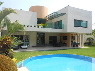 Fina residencia en Venta en exclusivo fracc.en Vista Hermosa