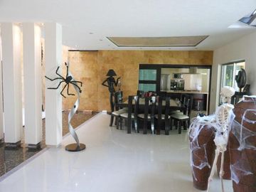 Fina residencia en Venta en exclusivo fracc.en Vista Hermosa