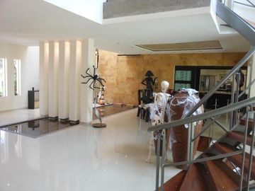 Fina residencia en Venta en exclusivo fracc.en Vista Hermosa