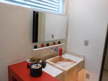 Fina residencia en Venta en exclusivo fracc.en Vista Hermosa
