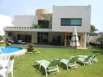 Fina residencia en Venta en exclusivo fracc.en Vista Hermosa