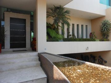 Fina residencia en Venta en exclusivo fracc.en Vista Hermosa