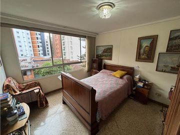 VENTA AMPLIO APARTAMENTO CORAZÓN DE LAURELES SANTA TERESITA