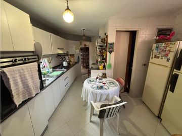 VENTA AMPLIO APARTAMENTO CORAZÓN DE LAURELES SANTA TERESITA